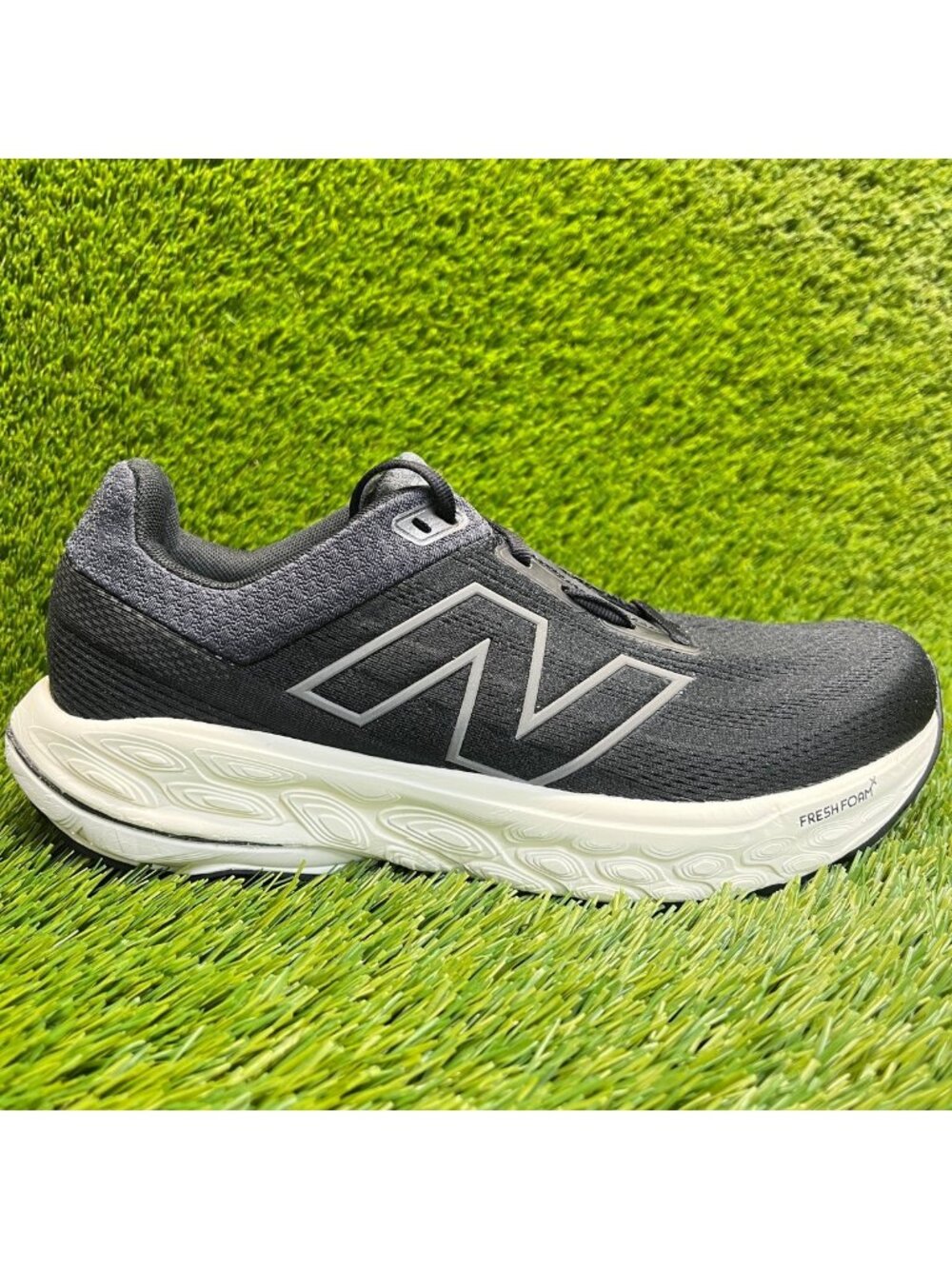 New Balance Fresh Foam X 860v14 Mens Size 9.5 Women 11 Black White Running Shoes